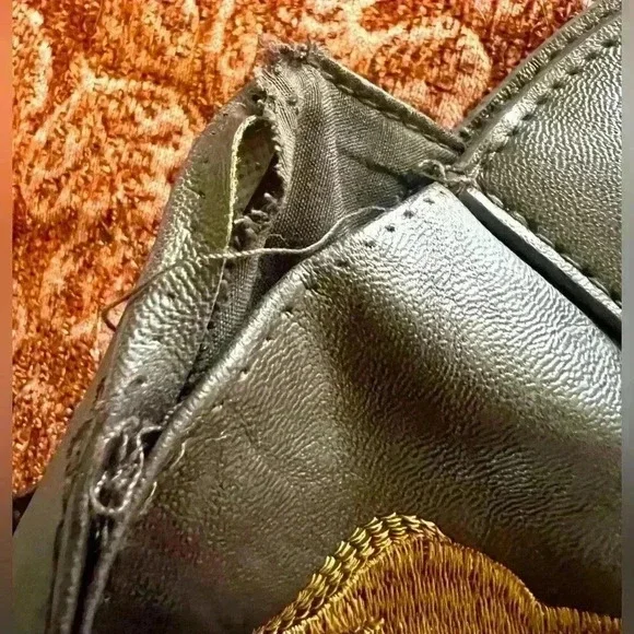 Rare Vintage Brown Leather
Braciano Satchel Purse With Embroidered Horses - Picture 4 of 4